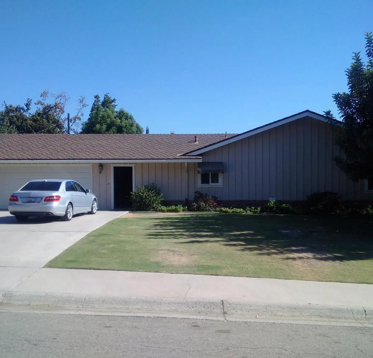 3 bed, 2.5 bath, $2,250 — Photo 2