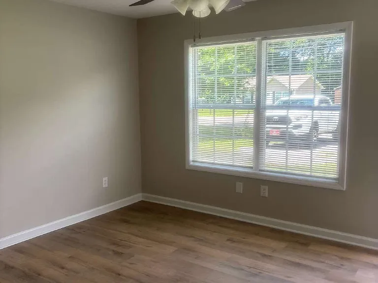 116 Gail St — Photo 2