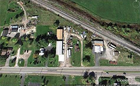 2nd image of 2121 Lockport Rd