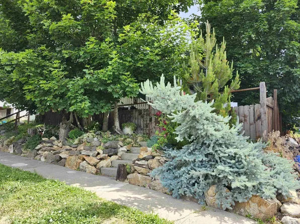 825 Larch St, Potlatch, ID 83855