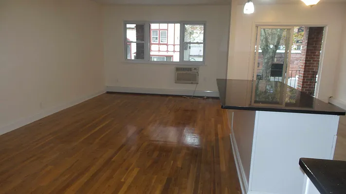 Rented by Metro Garden Realty NYC | media 28