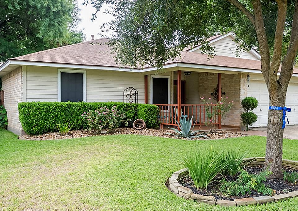 1st image of 1027 Holly Hall Dr