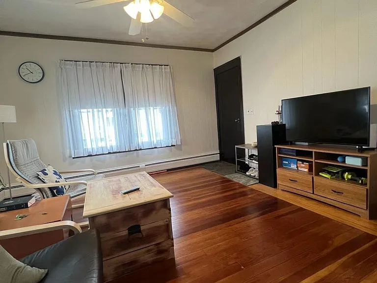 413 Grand Ave #1 — Photo 2