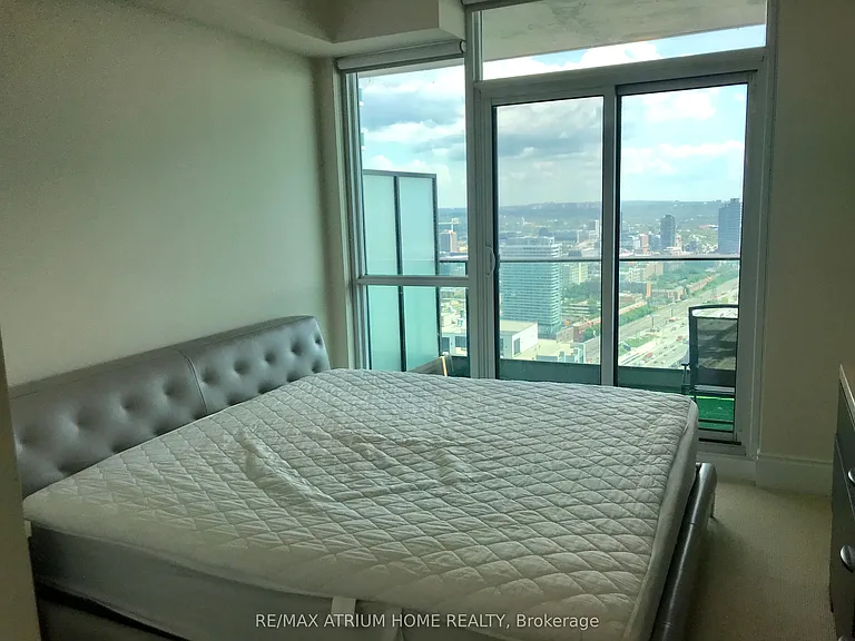 33 Bay St #4905 — Photo 10