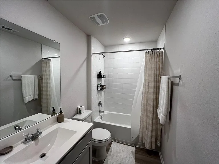 1009 Marvin Way — Photo 31