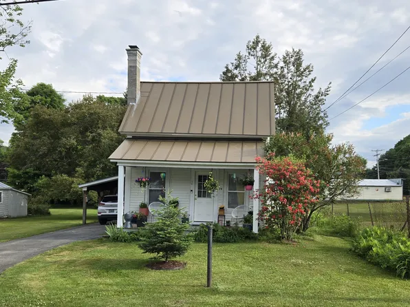 78 Fern St, Wilder, VT 05088