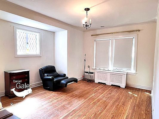 4th image of 810 Burns St #1