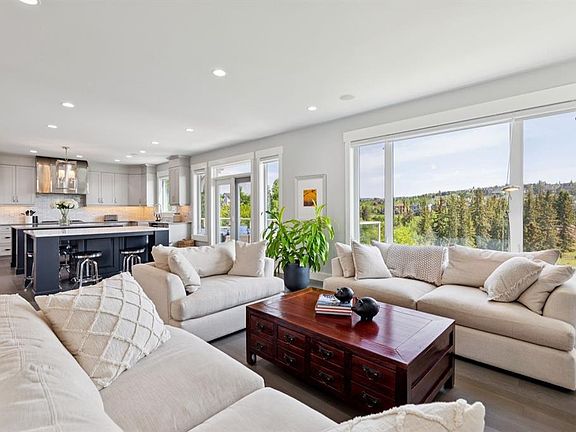 4th image of 10 Timberline Pl SW
