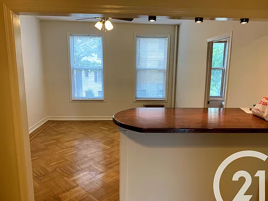 Rented by Century 21 Unique Realty | media 31