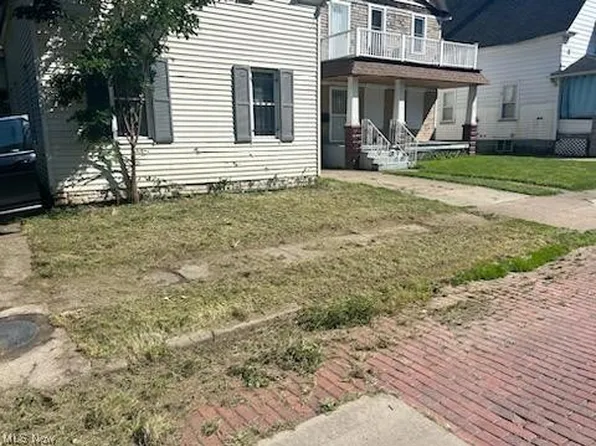 3423 E 71st St, Cleveland, OH 44127