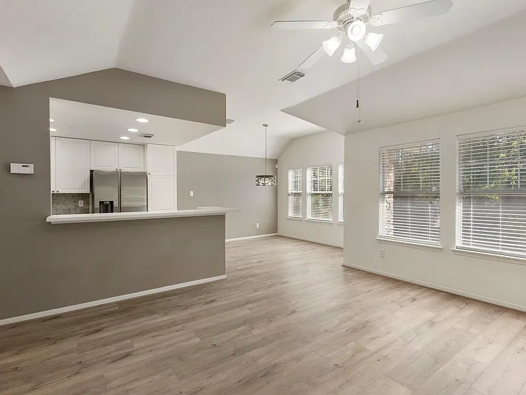 67 Woodlily Pl — Photo 14