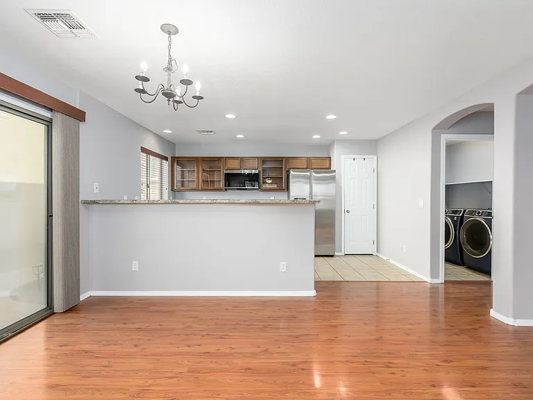 5815 E Grove Ave — Photo 4
