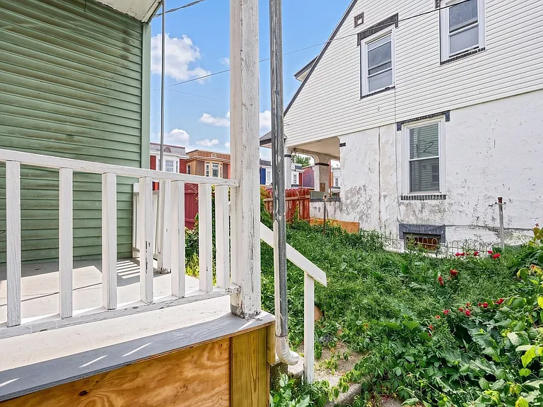 339 Emerald St — Photo 21
