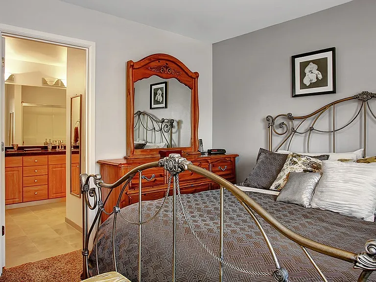 2499 NE Julep St — Photo 15