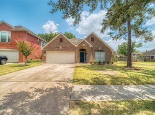 9847 Willow Crossing Dr, Houston, TX 77064