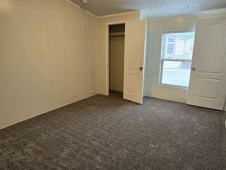 709 N Collins Fwy #129 — Photo 27