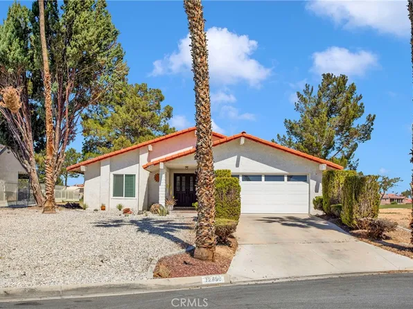 12990 Cedarbrook Ln, Victorville, CA 92395