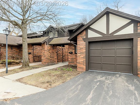 2nd image of 29332 Wellington Rd W