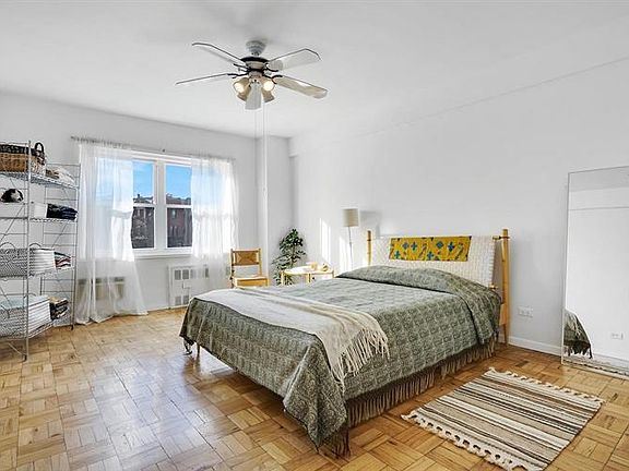 5th image of 10 Plaza St E APT 4B