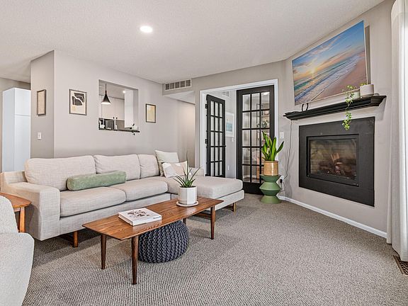 3rd image of 12645 Sherwood Pl