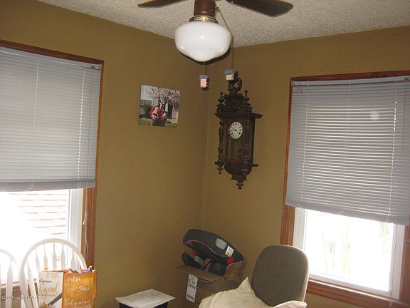 4th image of 409 Parrish St