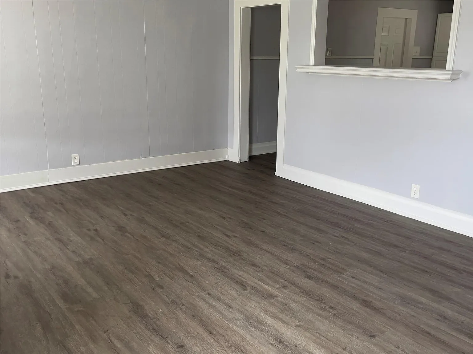 2 bed, 1.0 bath, 1060 sqft, $1,250 — Photo 2