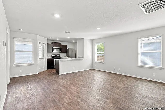 2 bed, 2.0 bath, 940 sqft, $1,600 — Photo 4