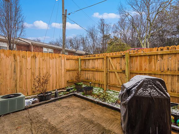 3rd image of 6523 Deane Hill Dr APT 17
