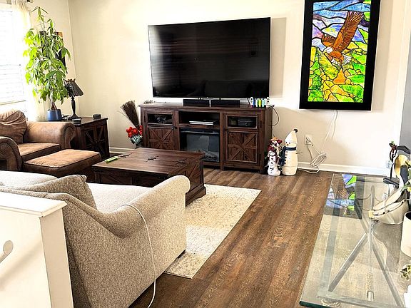3rd image of 6381 Beaconwood Dr