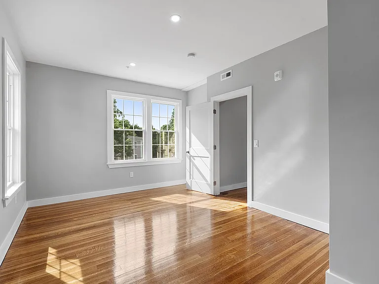 80 South St #6 — Photo 14