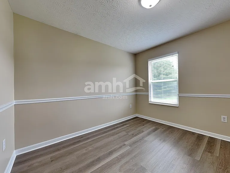 1023 Canterbury Ln — Photo 15