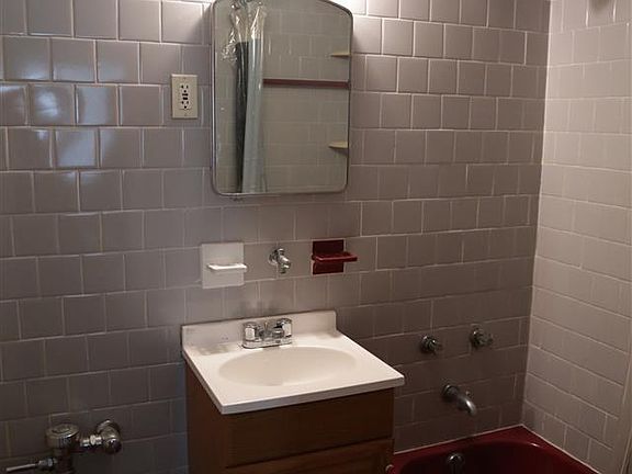 Beautiful Tiled Bath