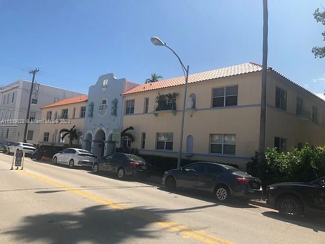 1st image of 736 13th St APT 202