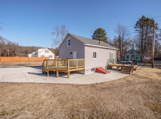 16 Dudley St, Wilbraham, MA 01095