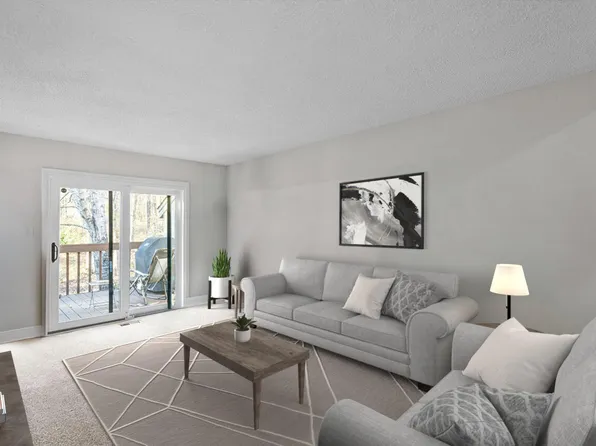 4100 Five Oaks Dr Unit 37, Durham, NC 27707