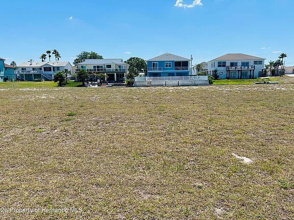 5th image of 4034 Amberjack Dr