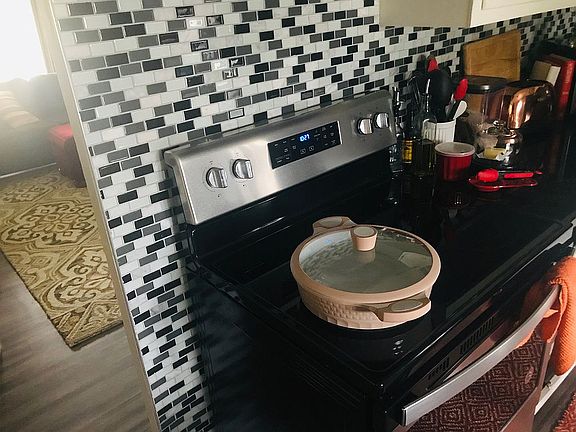4th image of 2601 W Lomax Dr #0