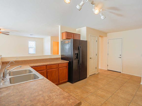 5th image of 7972 N Jewelflower Dr