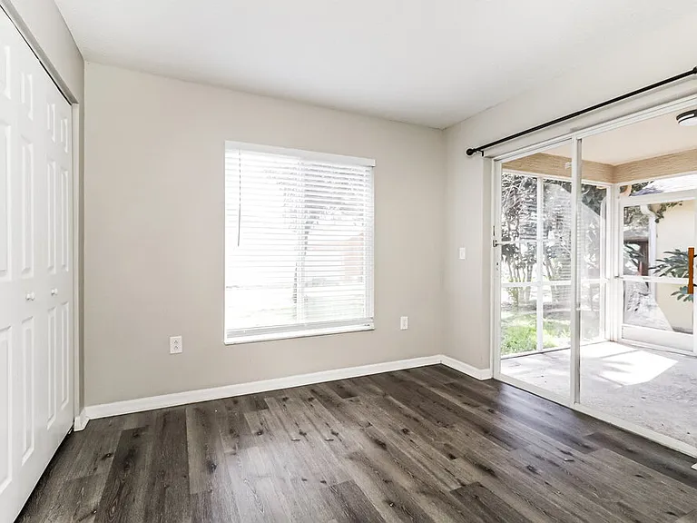7918 Barclay Rd — Photo 13