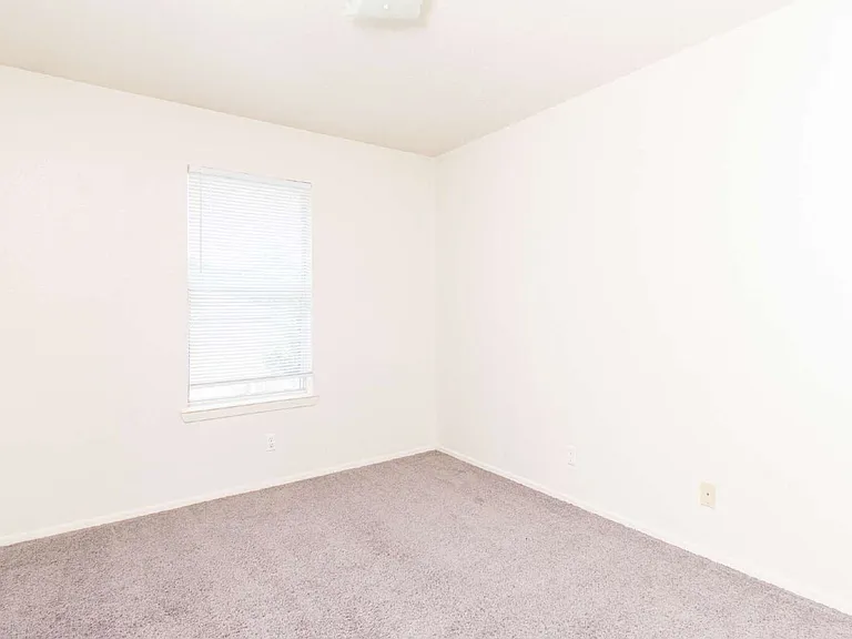 2014 Cedarhill Dr #C — Photo 10