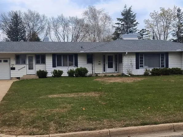 545 Harmony Ln SW, Hutchinson, MN 55350