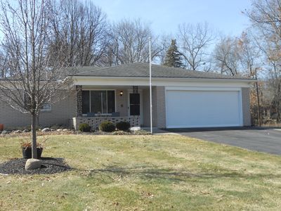 7769 Pleasant Manor Dr, Waterford, MI, 48327