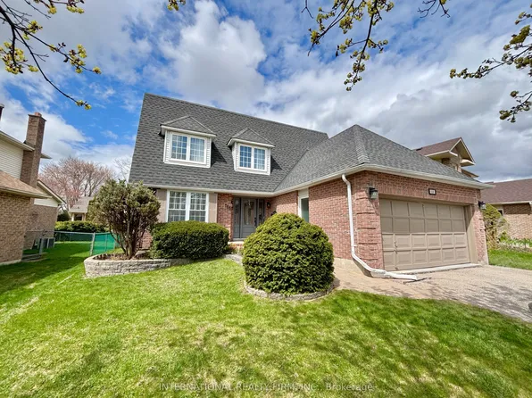 168 Willow Ln, Newmarket, ON L3Y 4J3