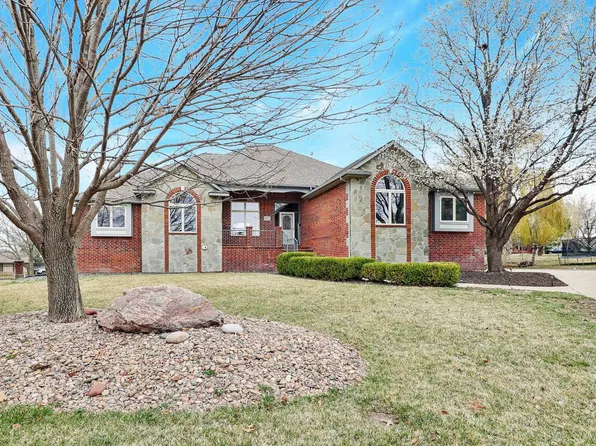 1612 Gleneagles Ct, Andover, KS 67002