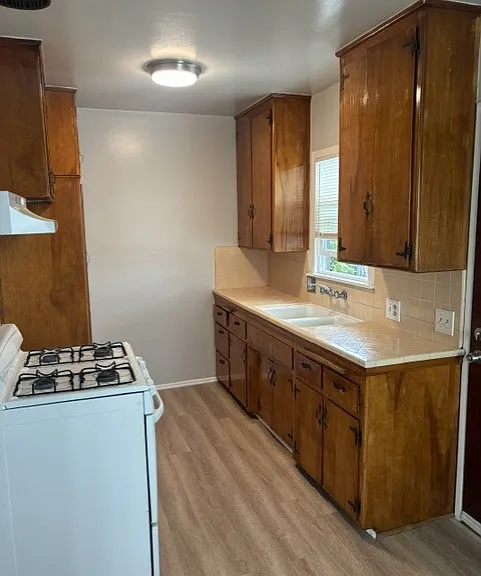 16713 Ardmore Ave #16713 — Photo 10