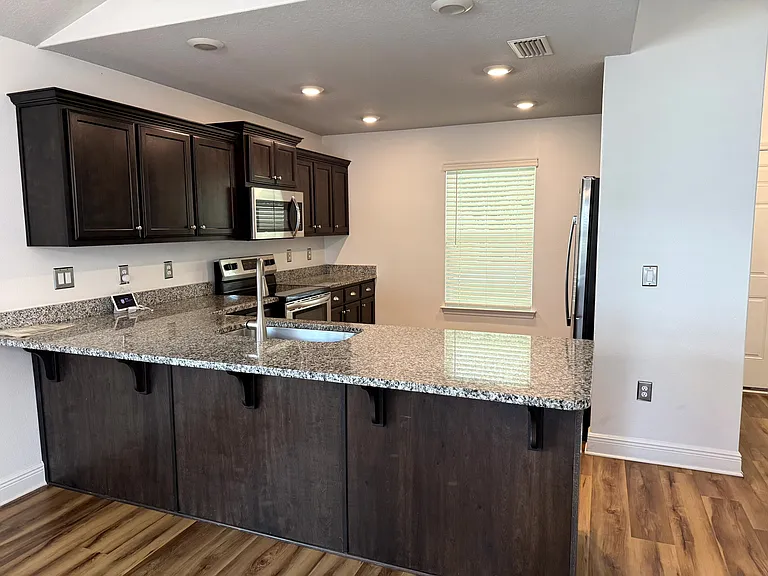1333 Fairchild St — Photo 9
