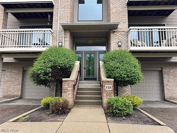 3rd image of 3800 Rosemont Blvd APT 115C