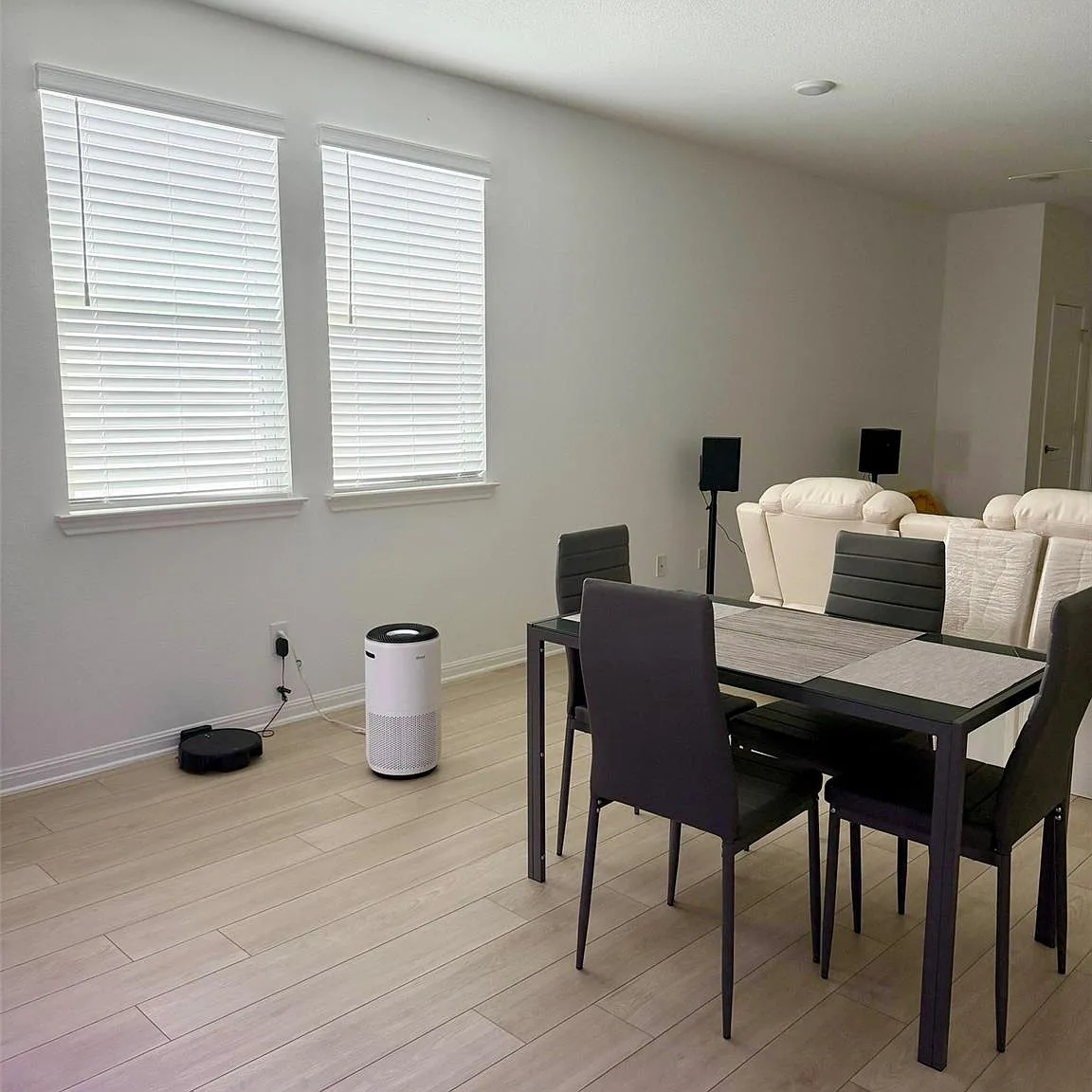 3 bed, 2.0 bath, 1435 sqft, $2,500 — Photo 4