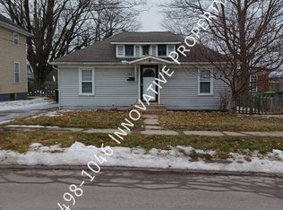 102 S Pine St, Fenton, MI 48430