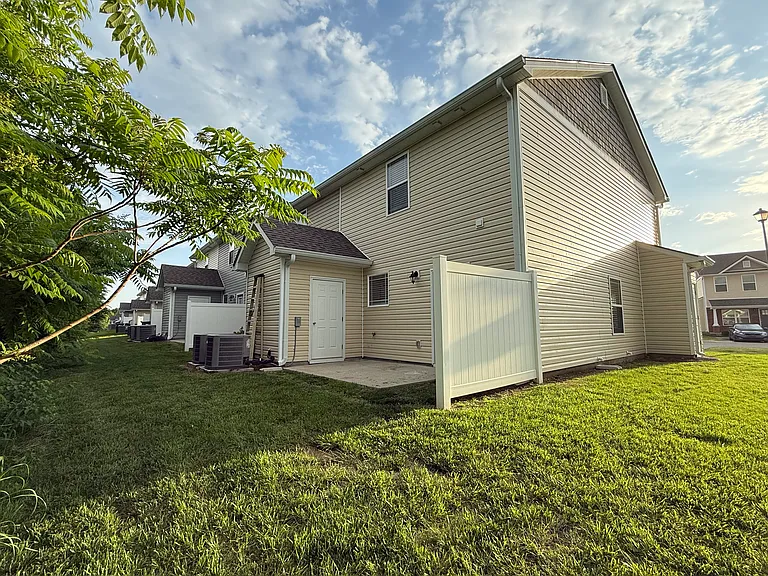 1037 Wells Way — Photo 19